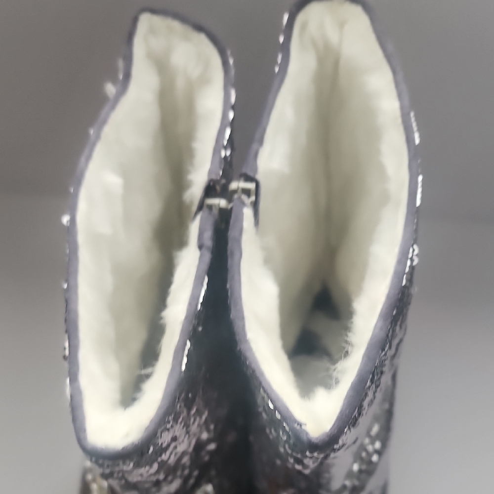 Joan Boyce Glittering Silver Winter Boots - Picture 6 of 11